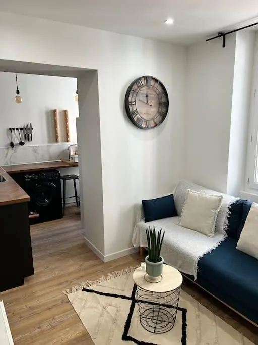 Apartment Studio 1 Neuf A 100 M Des Plages Et De La Gare Saint-Raphael  France