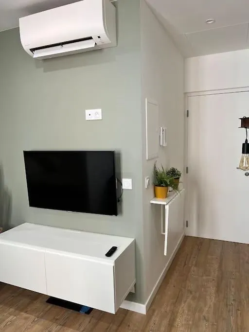 Apartment Studio 1 Neuf A 100 M Des Plages Et De La Gare Saint-Raphael  France