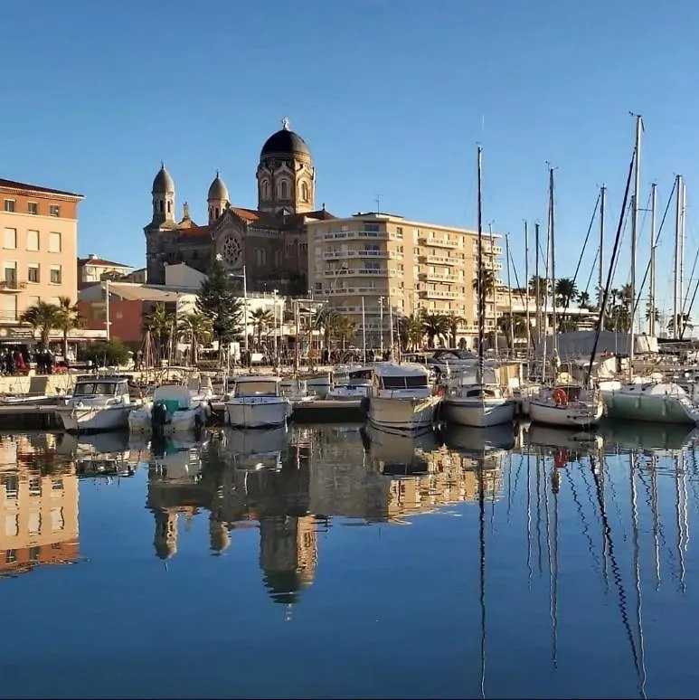 Studio 1 Neuf A 100 M Des Plages Et De La Gare Saint-Raphael  Apartment Saint-Raphael (Var)